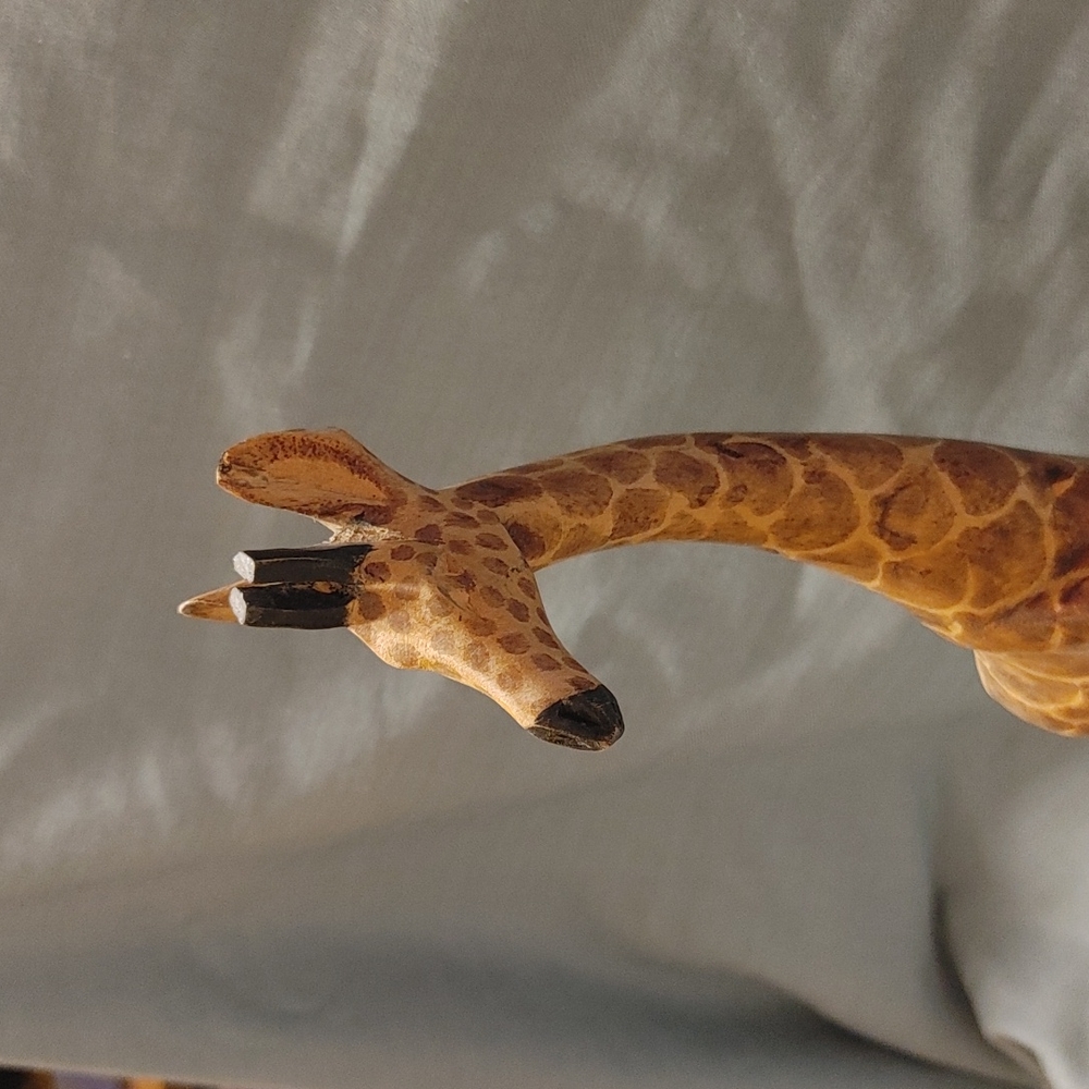 đŚ Wooden Giraffe - Picture 3 of 13
